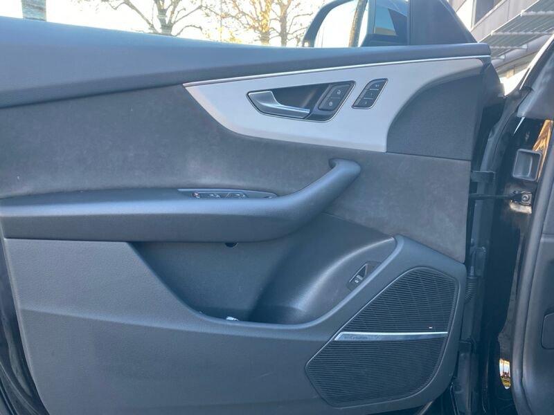 Audi Q8 SQ8 TDI mHEV V8 quattro tiptronic 435 CV