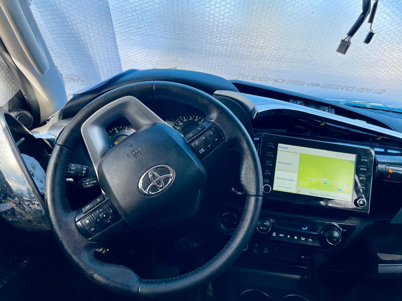 Toyota Hilux 2.4 D-4D 4WD 4 porte Double Cab Lounge ***INCIDENTATO**