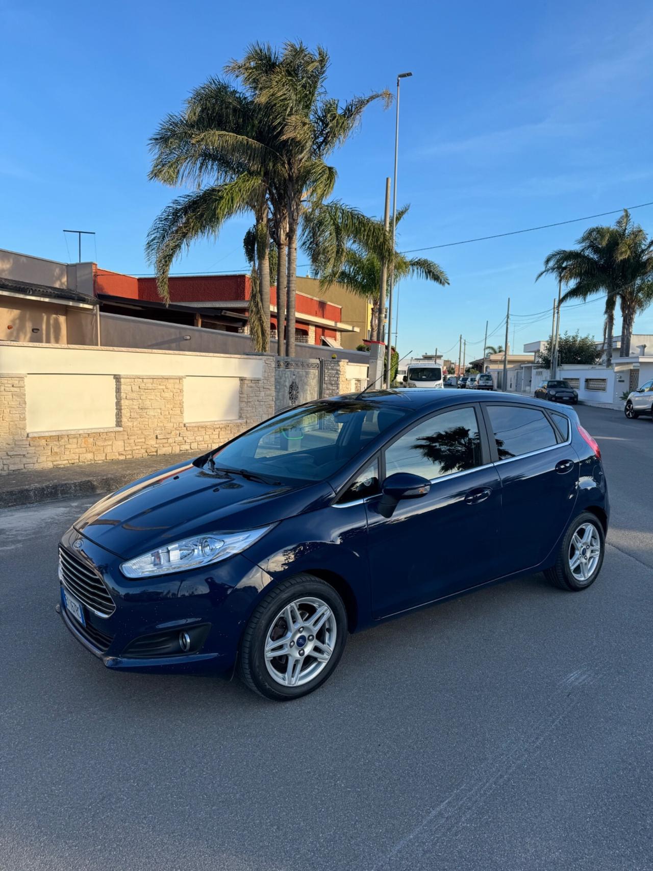 FORD FIESTA 1.5 DIESEL BLACK E WHITE EDITION 2015