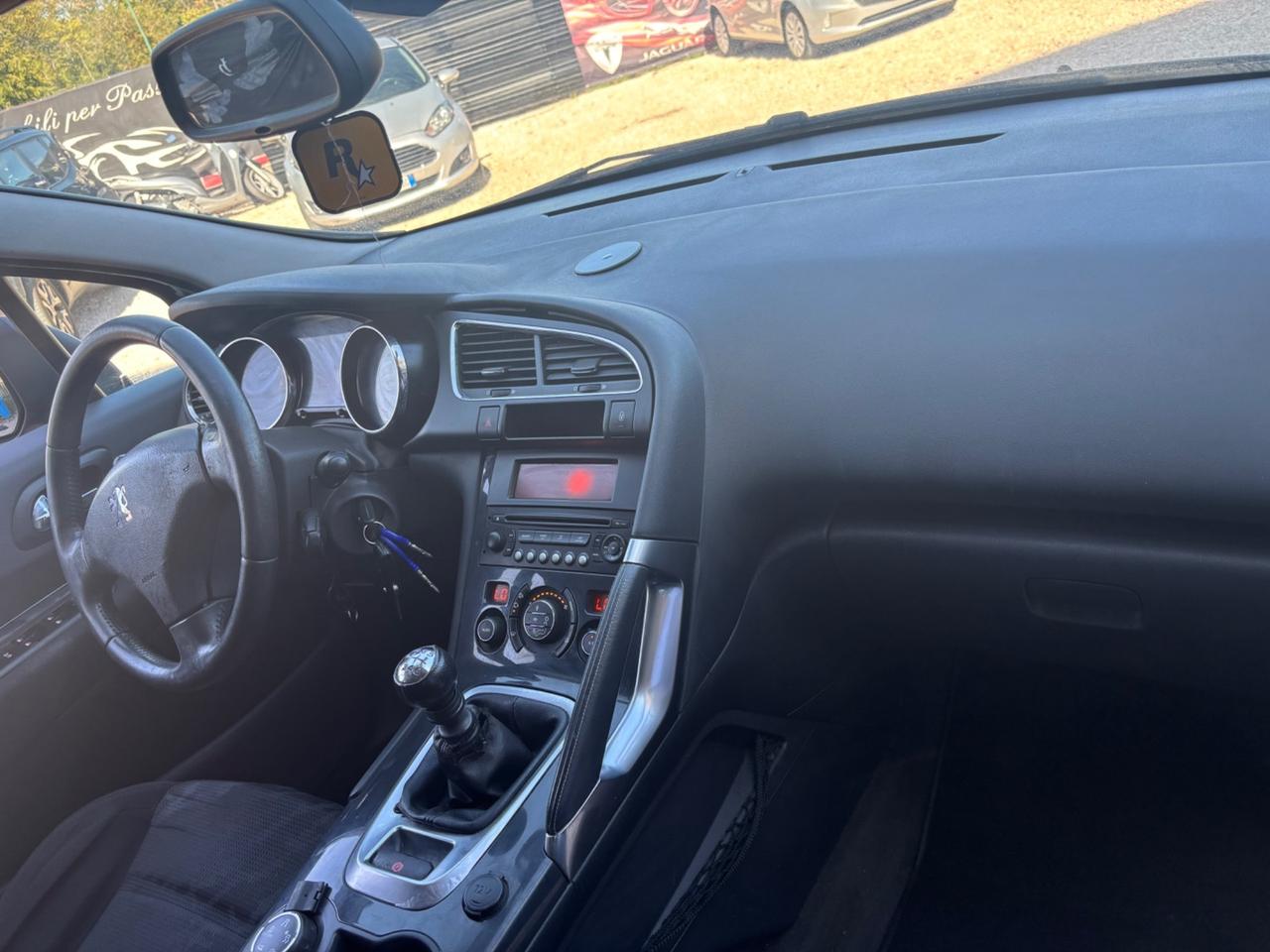 Peugeot 3008 1.6 HDi 112CV Allure