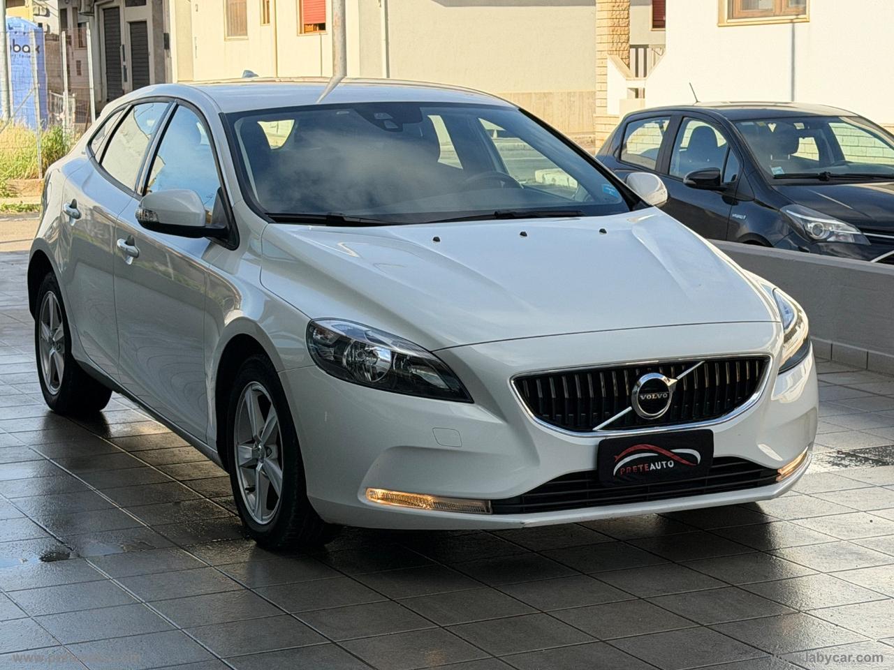 VOLVO V40 D2 Business