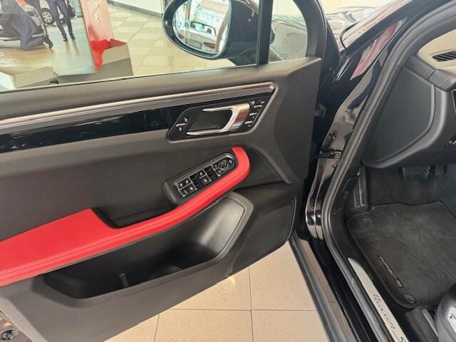 PORSCHE Macan 3.0 S