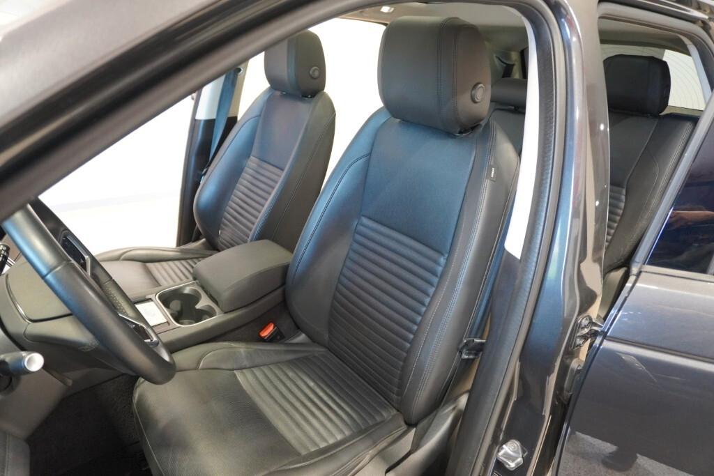 LAND ROVER DISCOVERY SPORT 2.0D TD4 163CV AUTO 7POSTI AWD SE ( FARI LED - TETTO PANORAMICO - ADAPTIVE CRUISE - PELLE - NAVI - MIRROR - PDC - TELECAMERA POST. - CERCHI 20 )