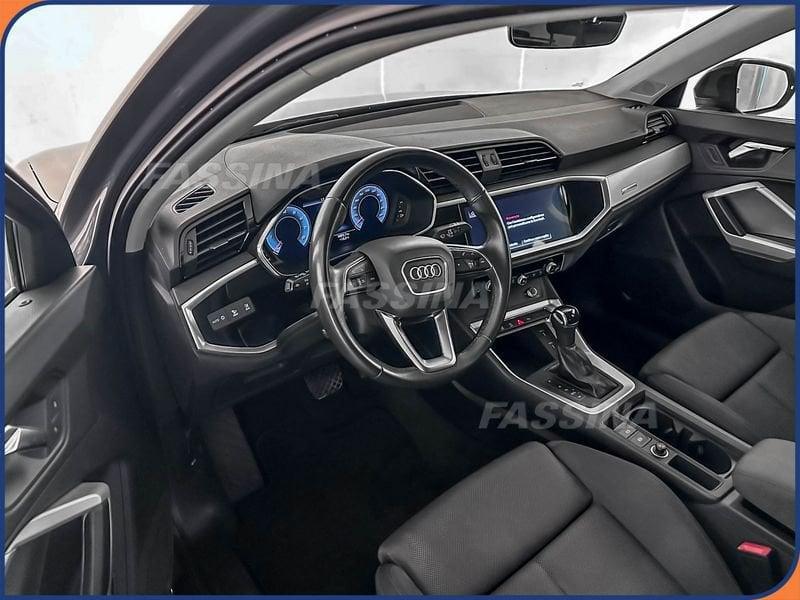 Audi Q3 Sportback 1.5 Sportback 35 tfsi mhev s-tronic