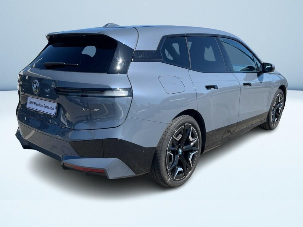 BMW iX 40 pacchetto sportivo xDrive