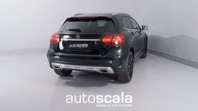 MERCEDES-BENZ GLA 200 d Automatic Premium