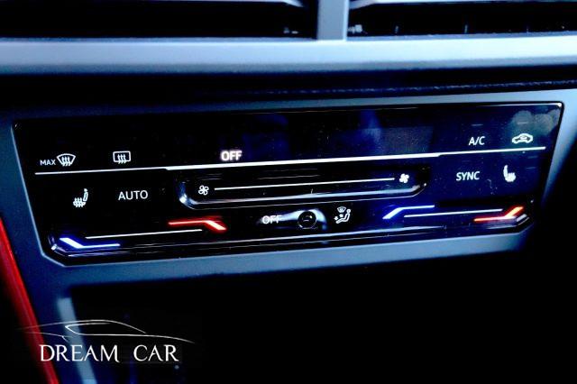 VOLKSWAGEN Polo 2.0 TSI DSG GTI PANO-ALCANTARA-18"