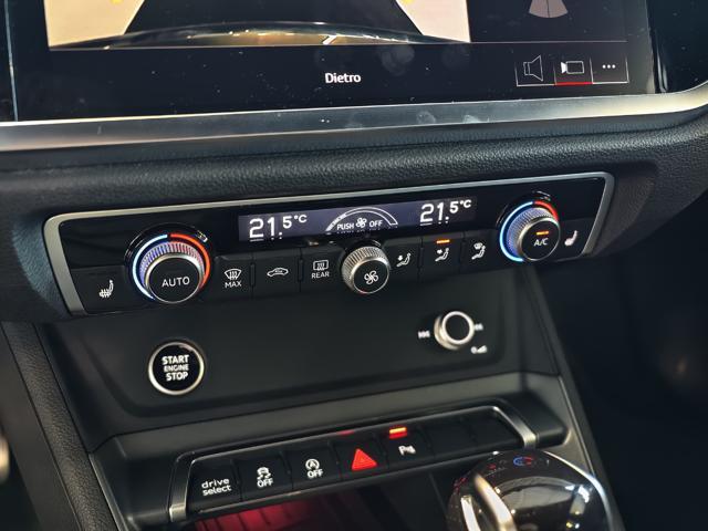 AUDI Q3 35 TDI S tronic Identity Black S line
