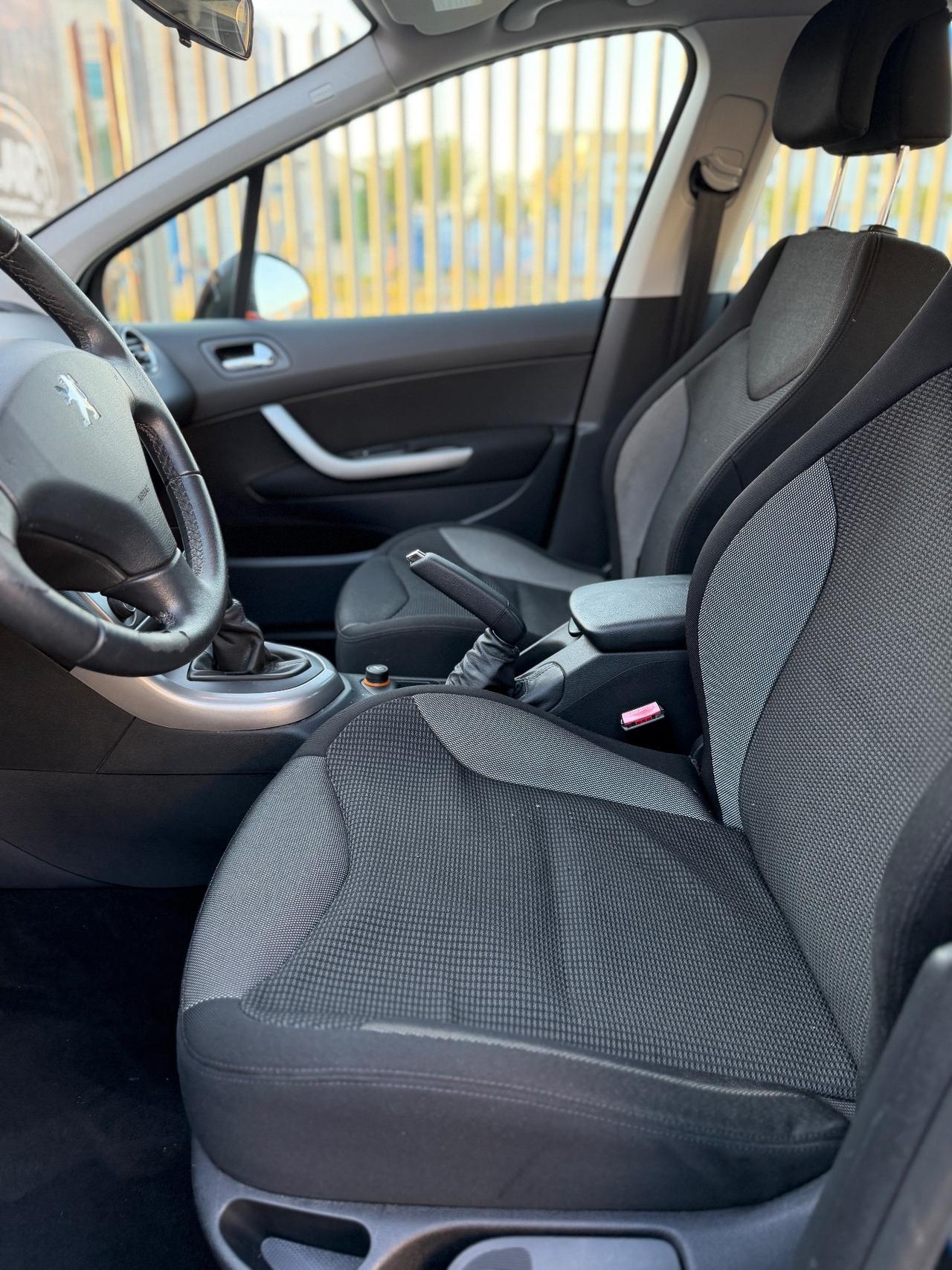 PEUGEOT 308 (anno 2008)