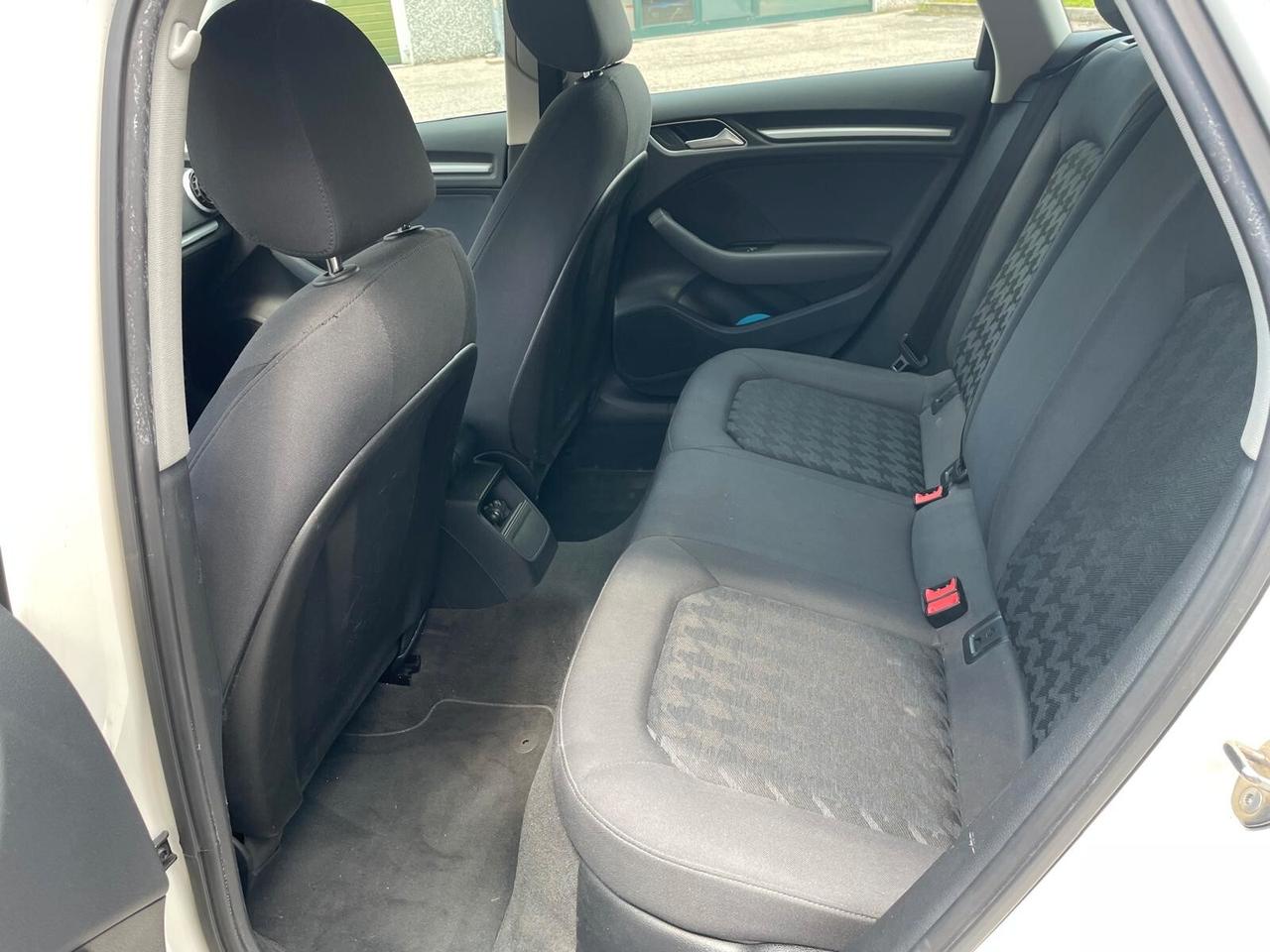 Audi A3 SPB 1.6 TDI clean diesel Attraction