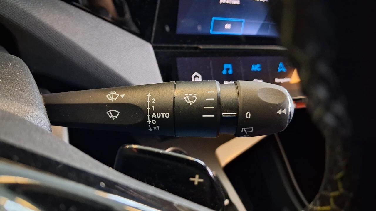 Peugeot 308 Plug-in Hybrid 225 e-EAT8 SW GT