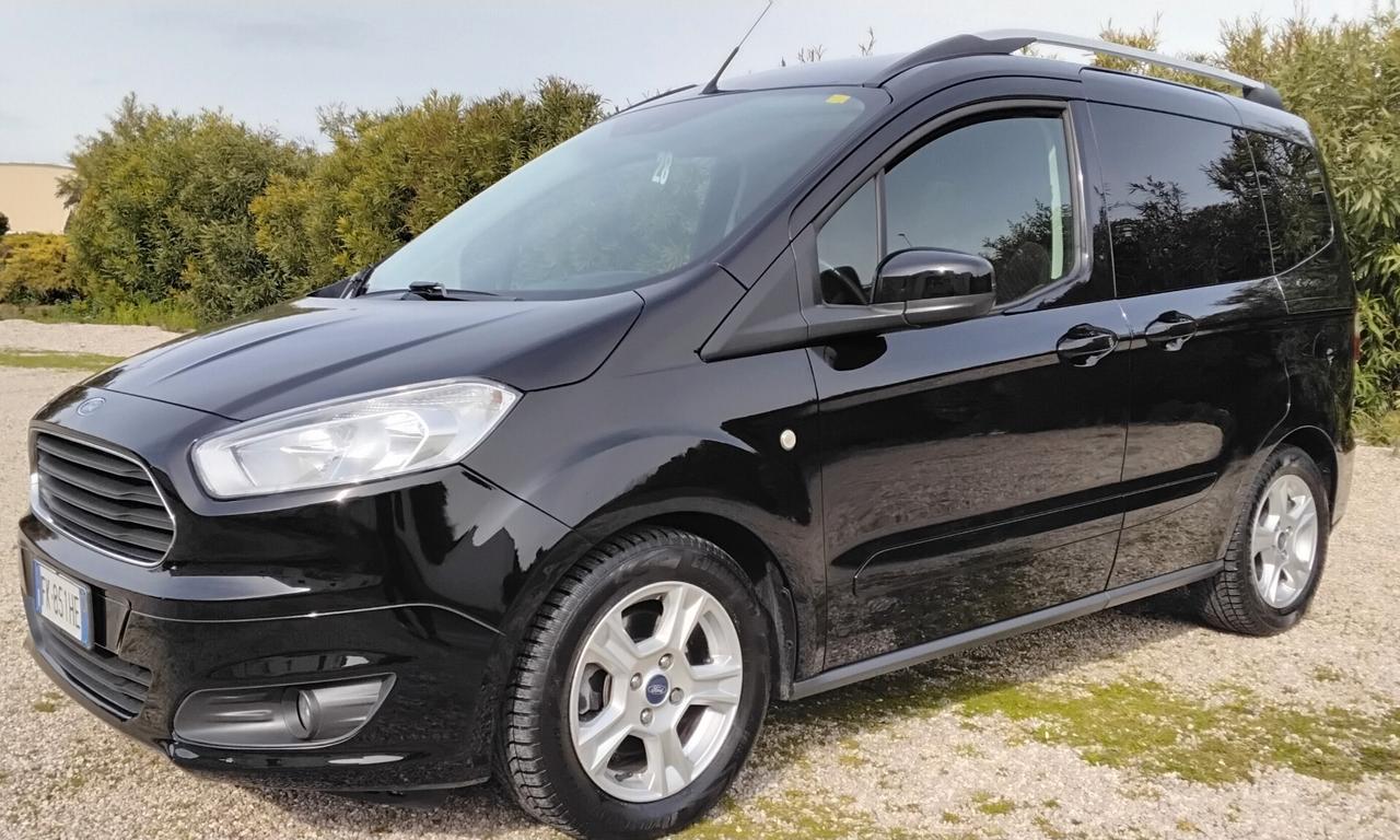 Ford Tourneo Courier Tourneo Courier 1.5 TDCI 75 CV Titanium