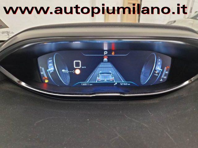 PEUGEOT 5008 BlueHDi 130 S&S EAT8 Active Business