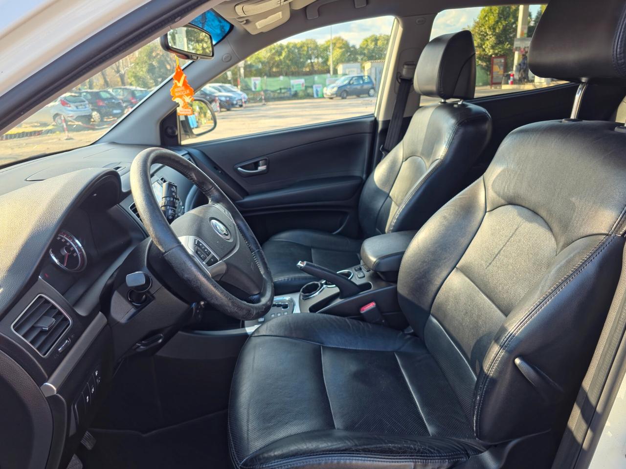 Ssangyong Korando 2.0 e-XDi 175 CV 2WD AT Classy 2011-E5 Automatico