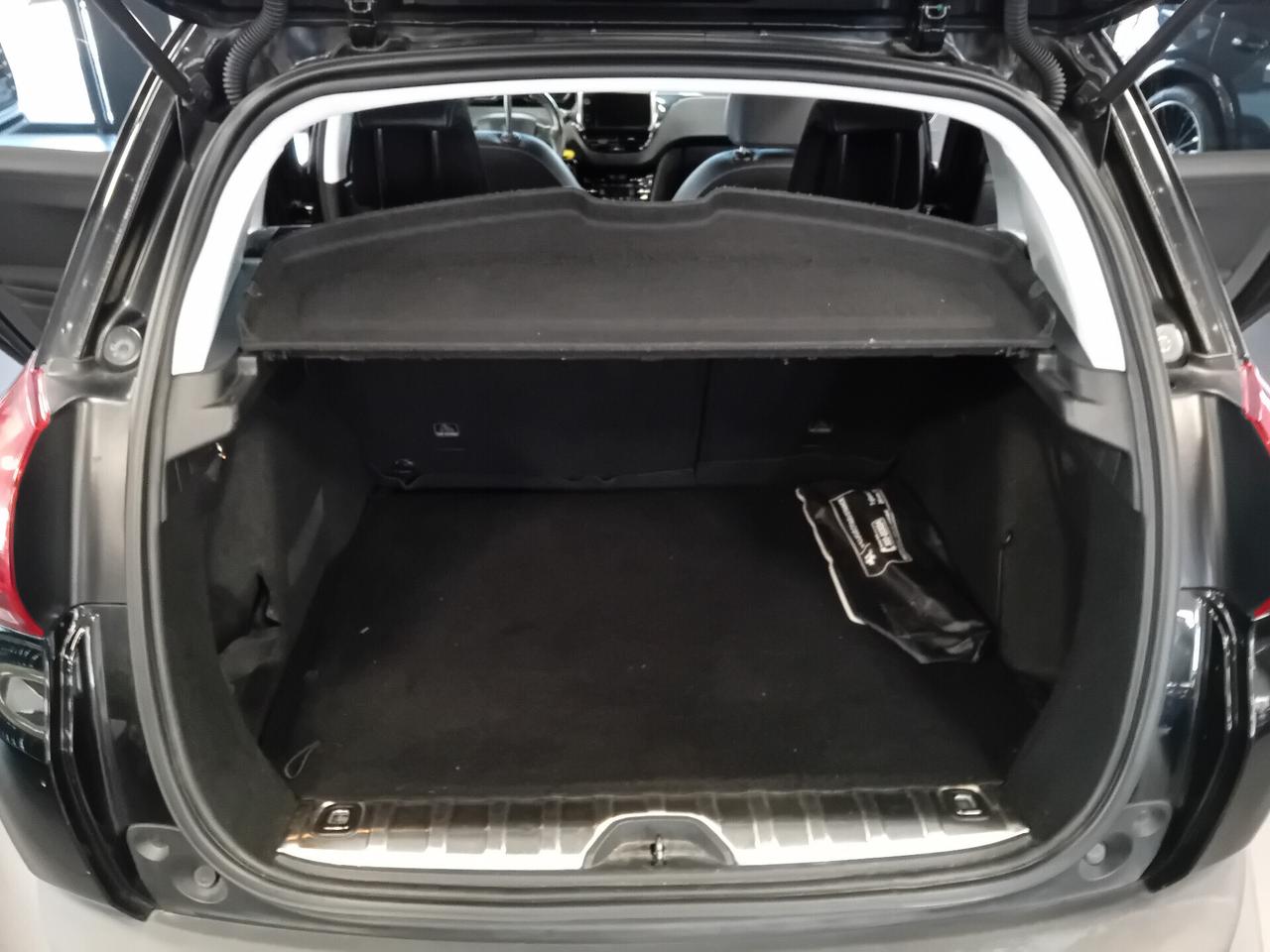 Peugeot 2008 BlueHDi 100 Allure