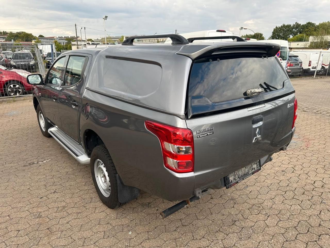 Mitsubishi L200 2.4 DI-D/154CV Double Cab Invite