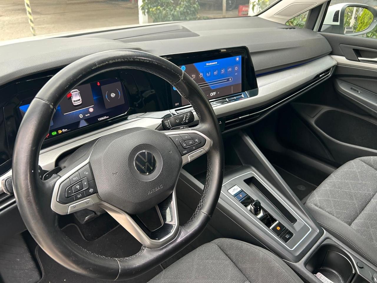Volkswagen Golf 1.0 eTSI EVO DSG Life IVA ESPOSTA