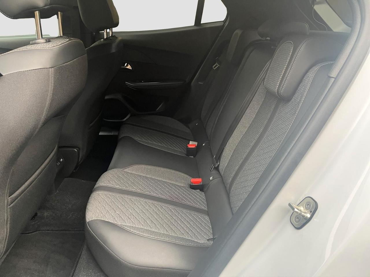 Peugeot 2008 BlueHDi 130 S&S EAT8 Allure 2023