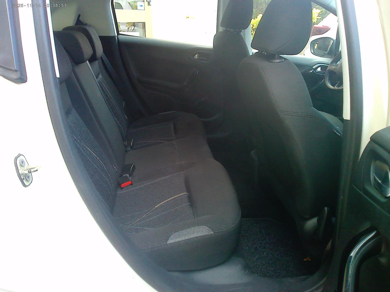 Peugeot 208 1.4 HDi 68 CV 5 porte Active