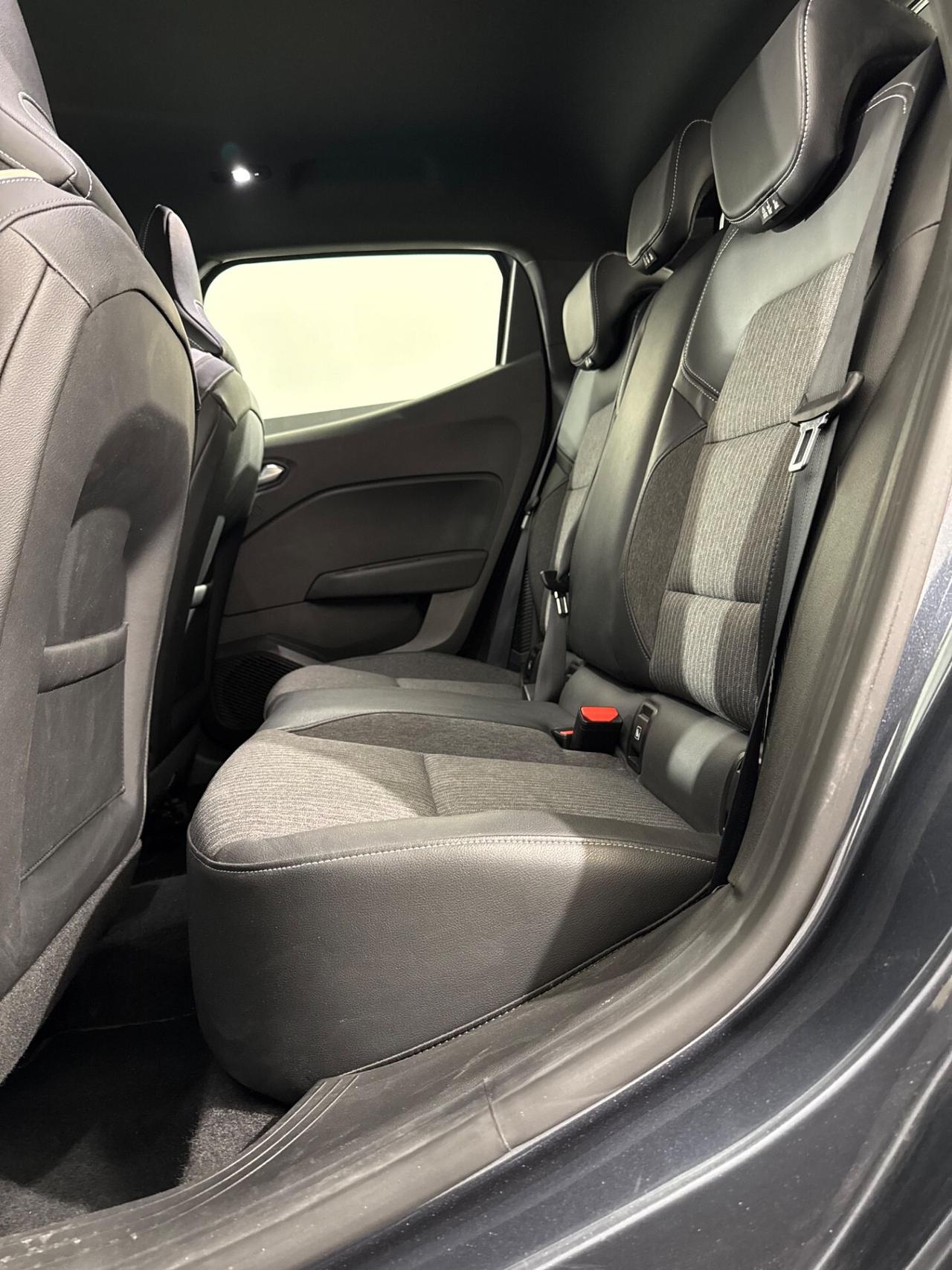 Renault Clio Full Hybrid E-Tech 140 CV 5 porte Intens