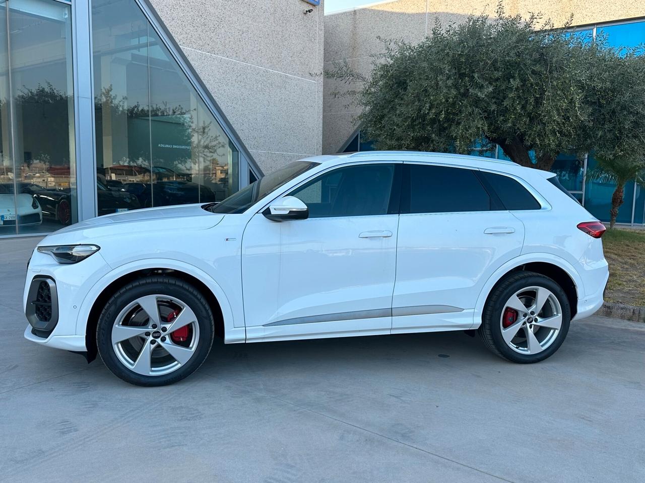 Audi Q5 Sline quattro offerta T-Stock prezzo imperdibile