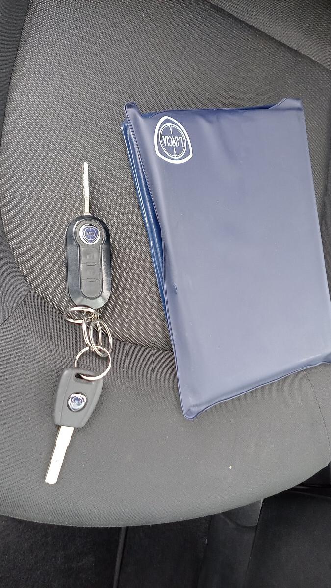 Lancia Ypsilon 1.2 - imp. GPL