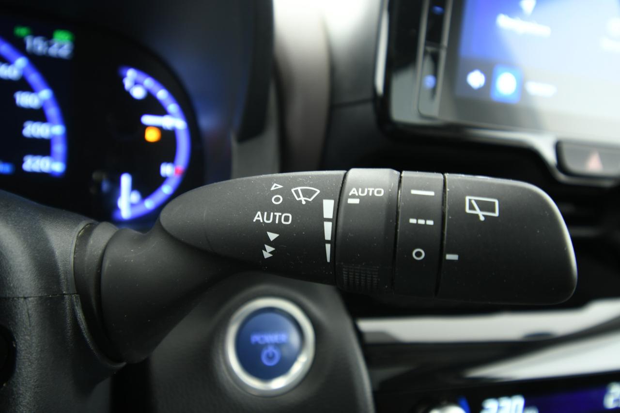 TOYOTA Yaris Cross 1.5h Lounge fwd 116cv e-cvt NEOPATENTATI+CAMERA+ACC