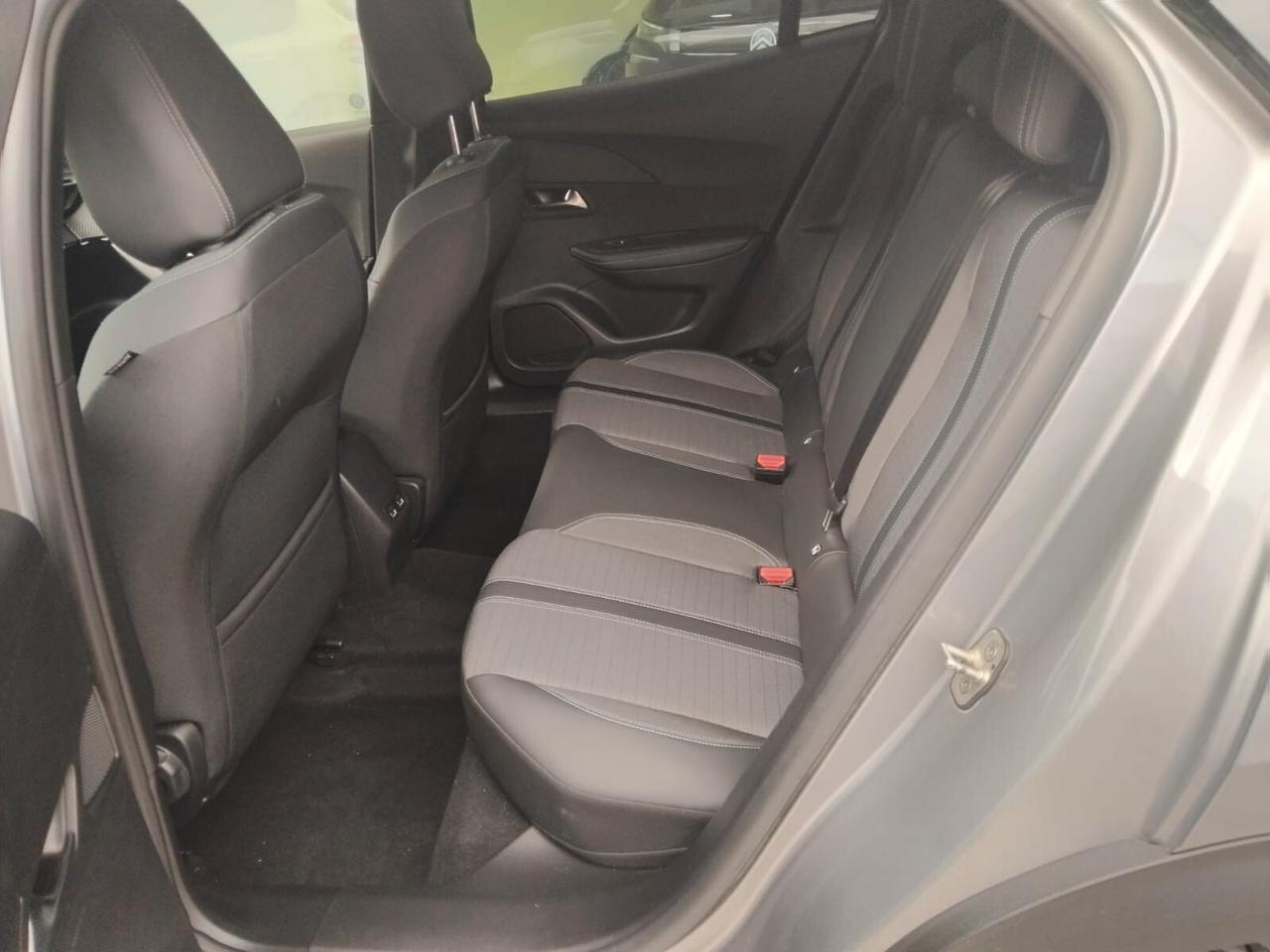 Peugeot 2008 BlueHDi 110 S&S Allure Pack