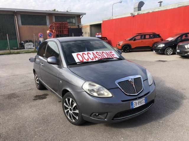 Lancia Ypsilon 1.4 Argento Ecochic GPL