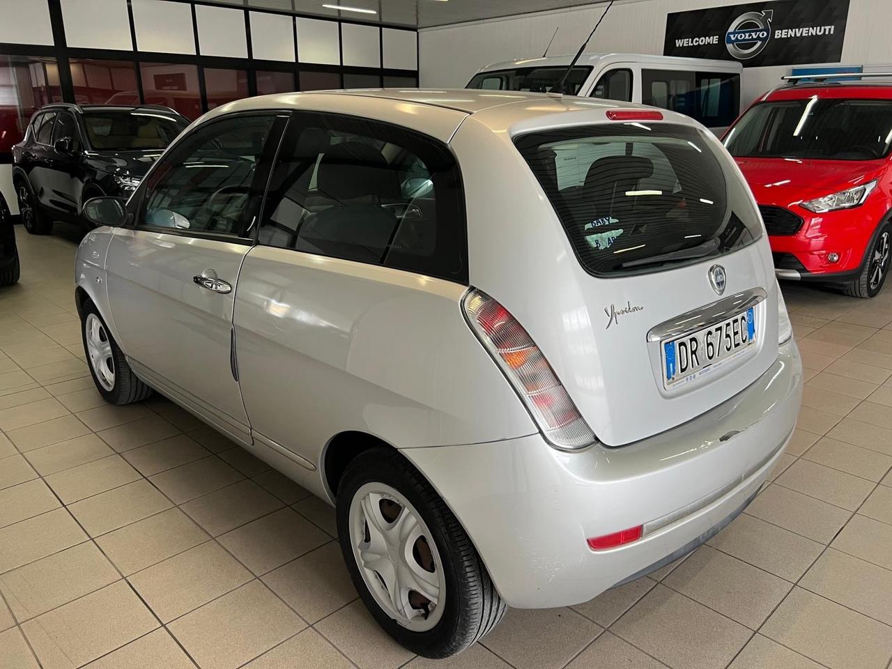 Lancia Ypsilon 1.2 Oro