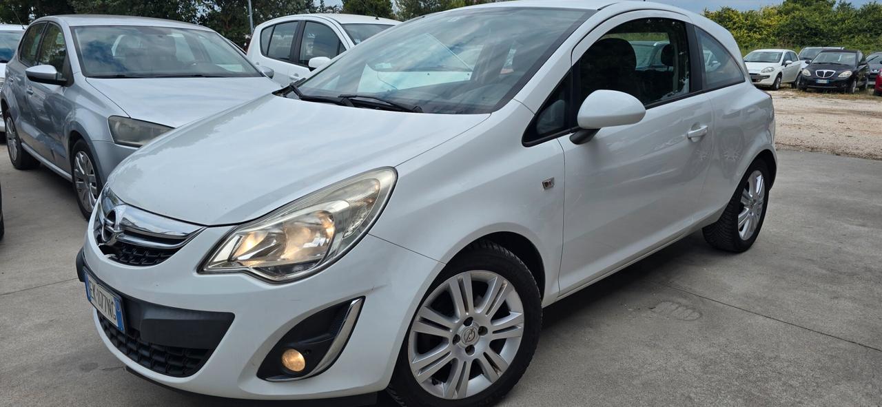 Opel Corsa 1.2 85CV 3 gas va. Sempre ok patentati