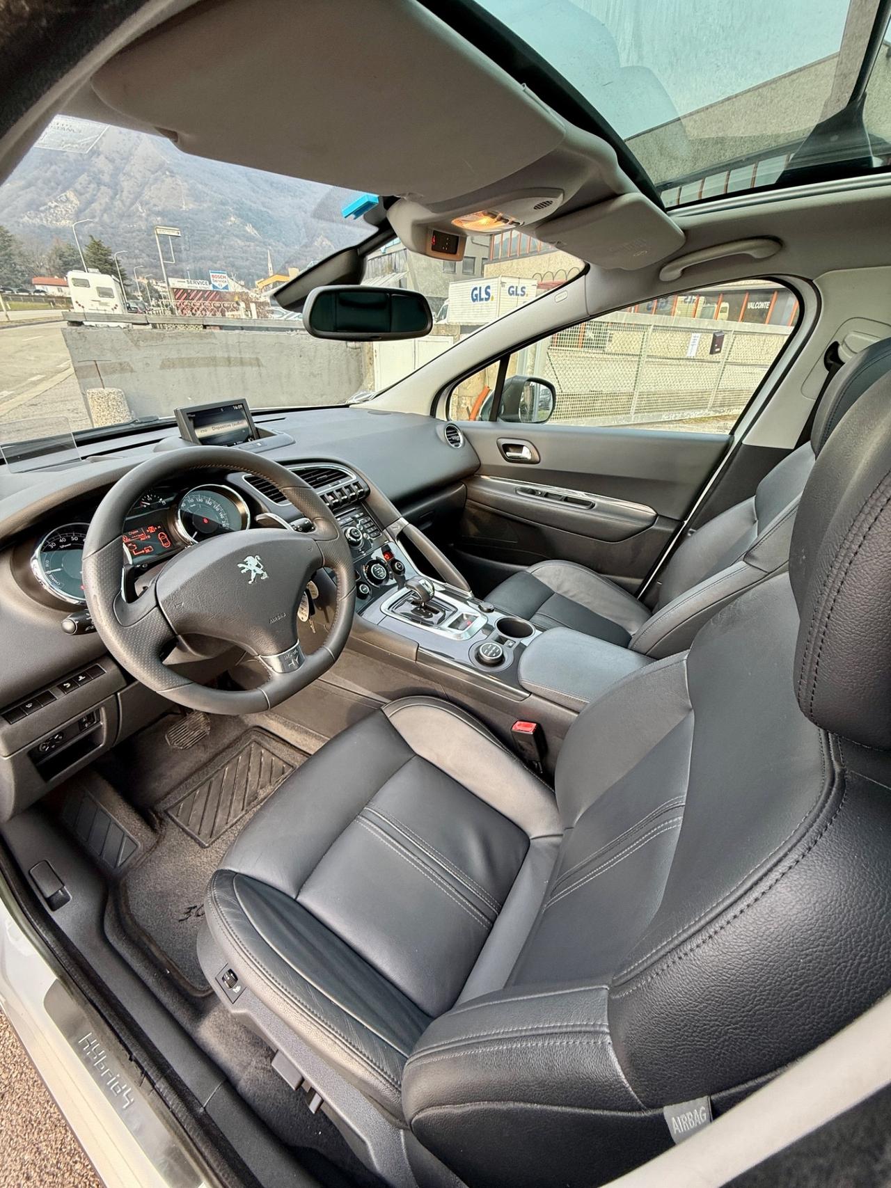 Peugeot 3008 HYbrid4 (4x4) FULL OPT 140.000Km