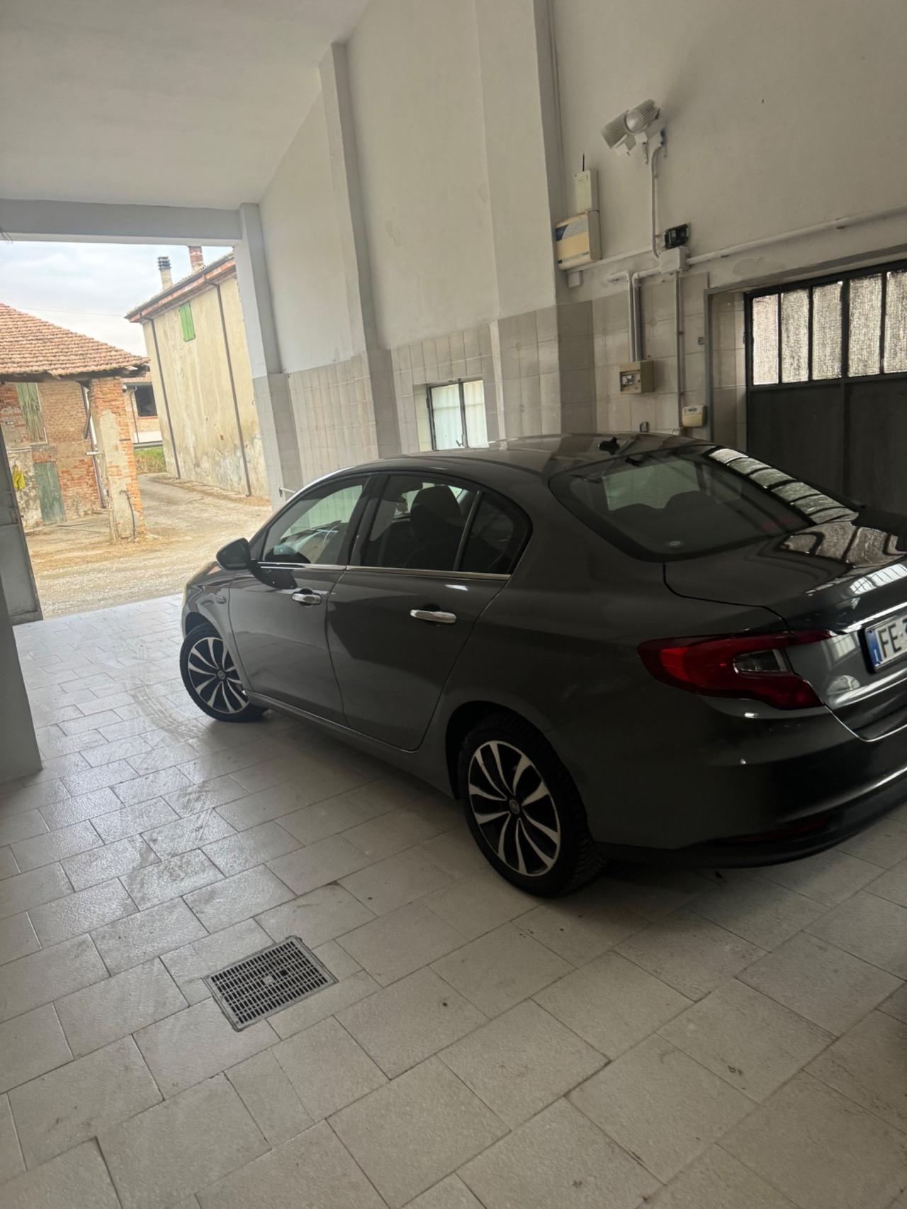 Fiat Tipo 1.6 Mjt S&S 5 porte Easy