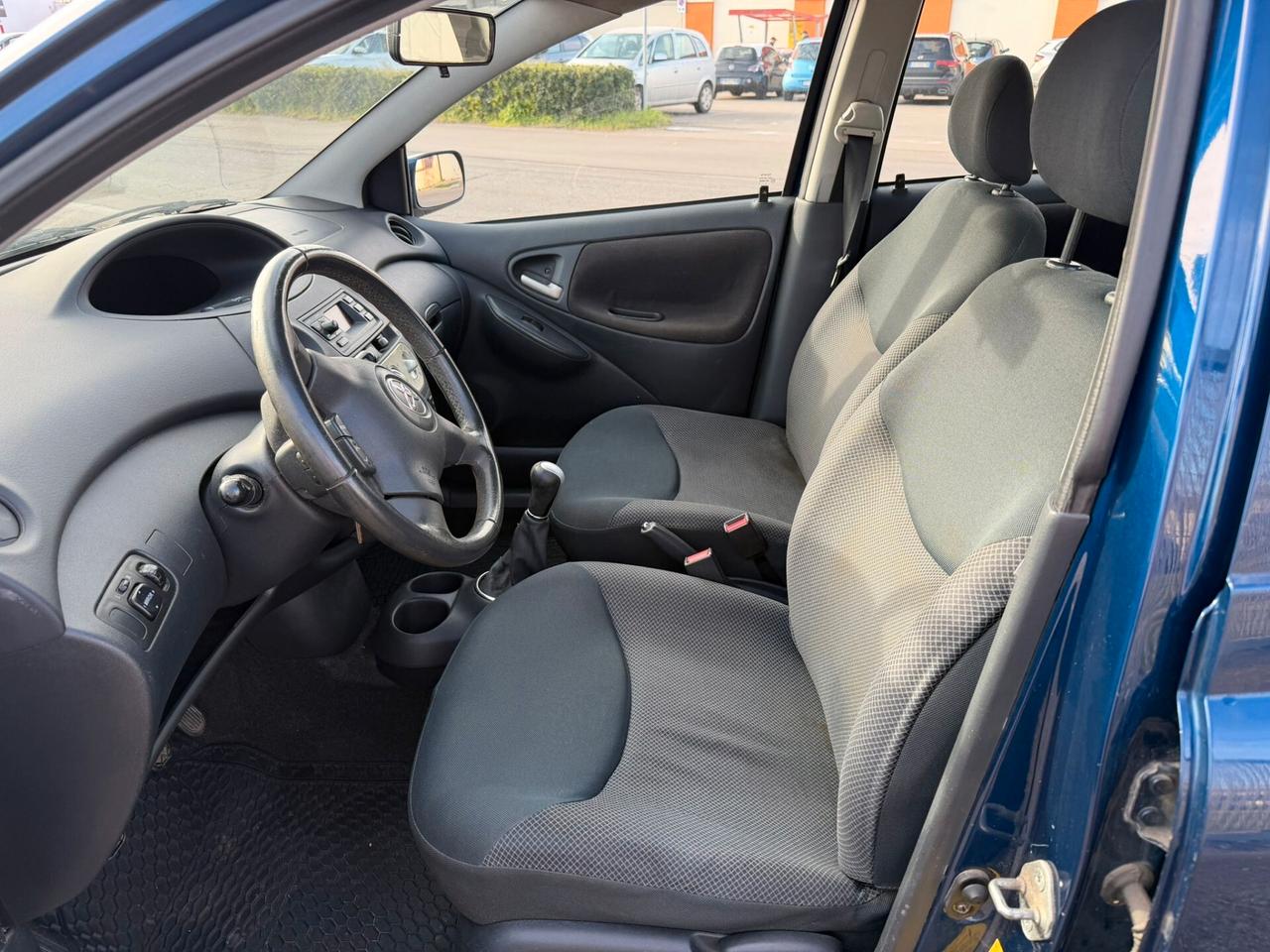Toyota Yaris 1.0 BENZ