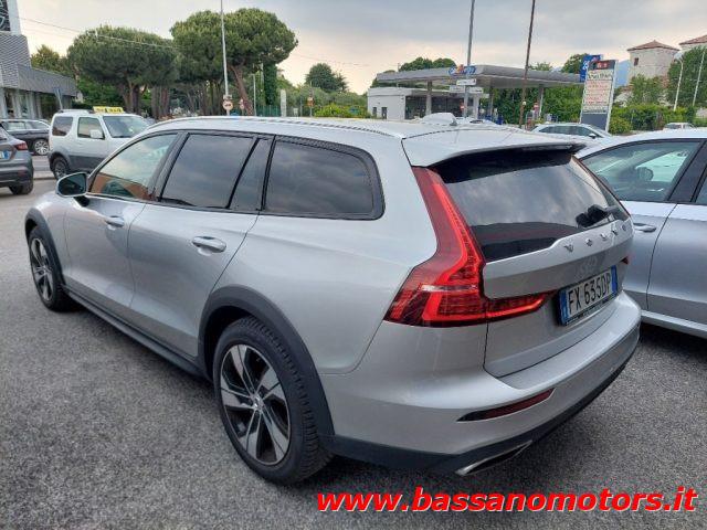 VOLVO V60 Cross Country D4 AWD Geartronic Business Plus
