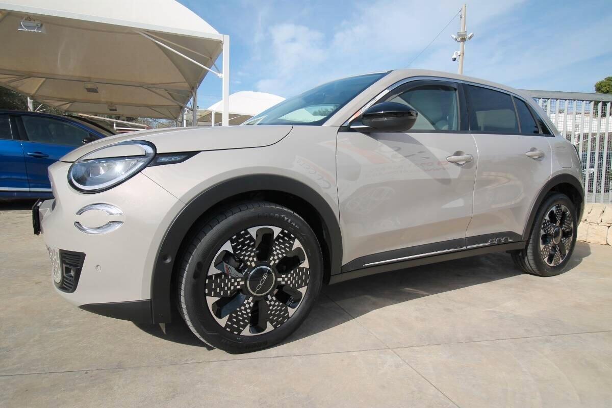 Fiat 600e La Prima 15.000km |2024