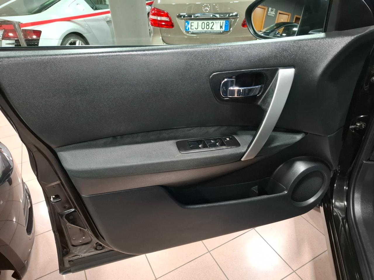 Nissan Qashqai 1.6 benzina Tekna Neopatentato