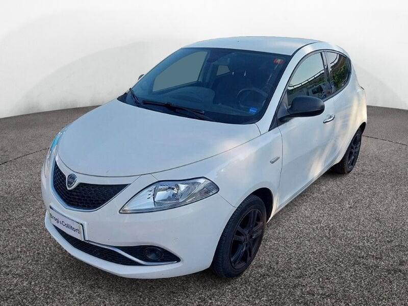 Lancia Ypsilon III 2015 1.2 Silver 69cv