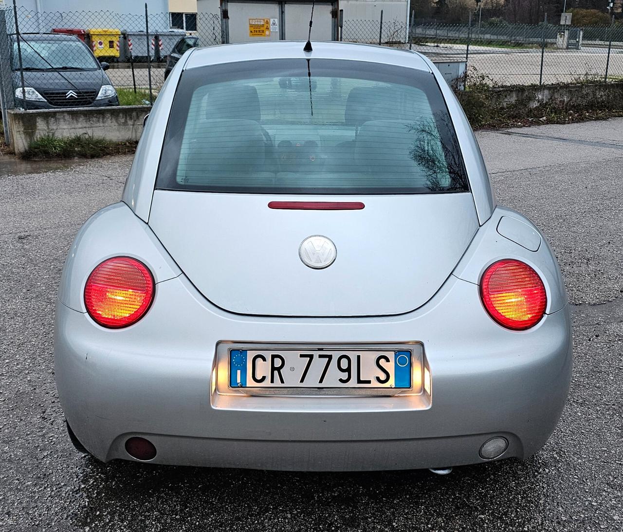 Volkswagen New Beetle 1.9 TDI 101CV