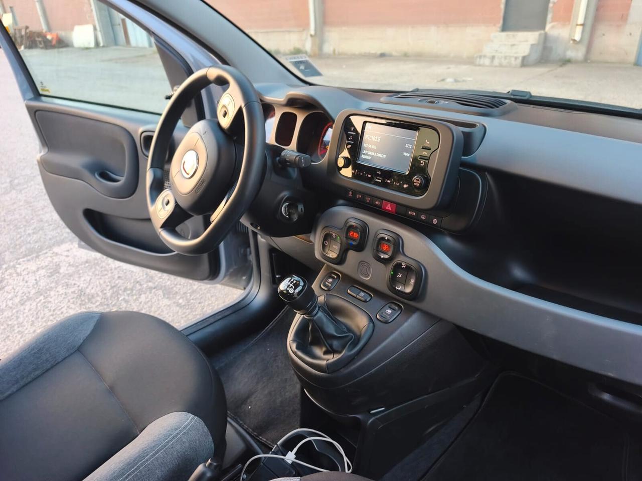 Fiat Panda 2022---1.0 Benzina Ibrida Neopatentati