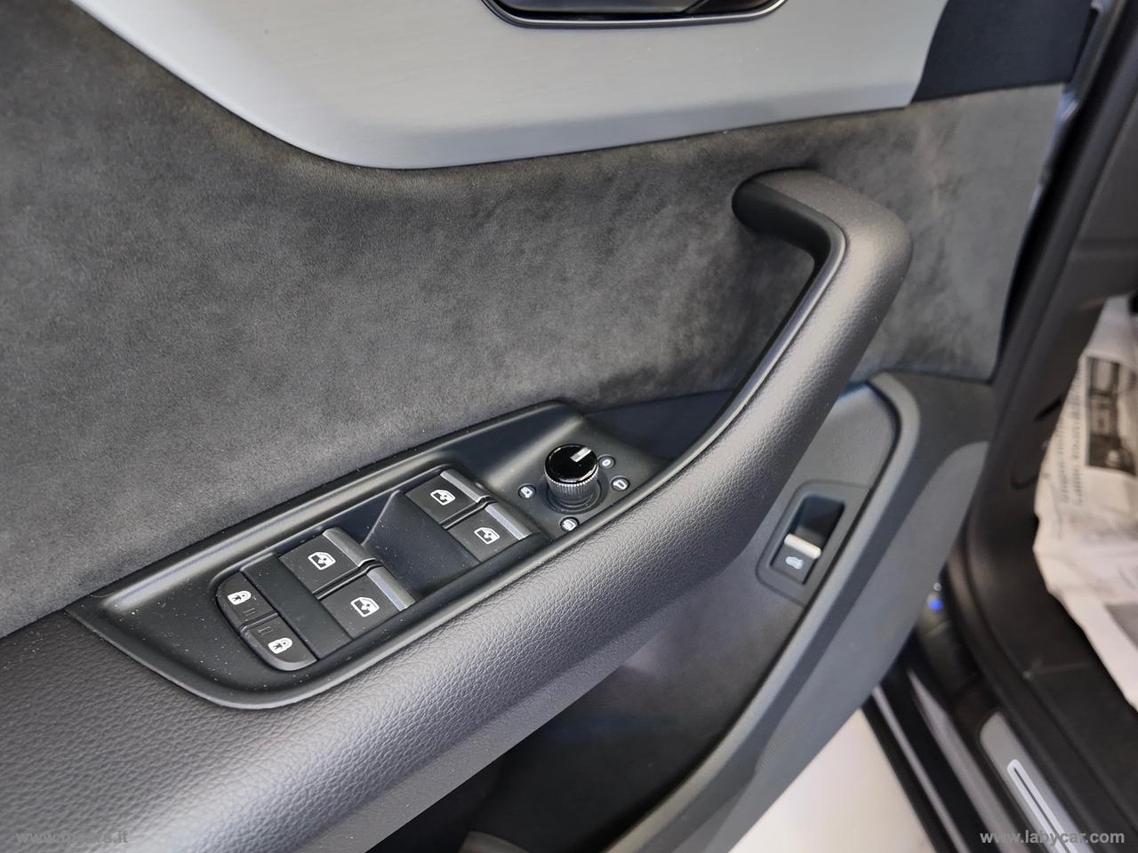 AUDI Q8 50 TDI 286 CV quattro tiptronic S LINE TETTO APRIBILE