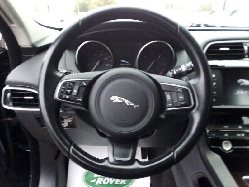 Jaguar F-Pace F-Pace 2.0 D 180 CV AWD aut. Pure