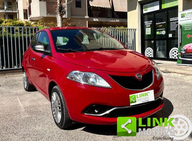 LANCIA Ypsilon 1.2 69 CV 5 porte Platinum