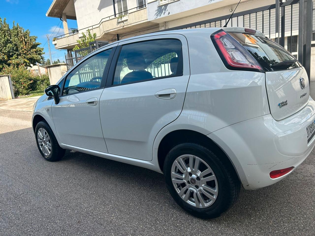 Fiat Punto 1.4 8V 5 porte Natural Power Easy