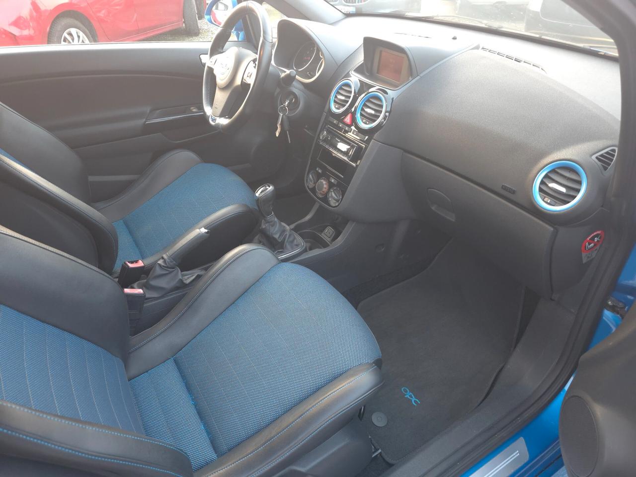 Opel Corsa 1.6 T 192CV 3 porte OPC