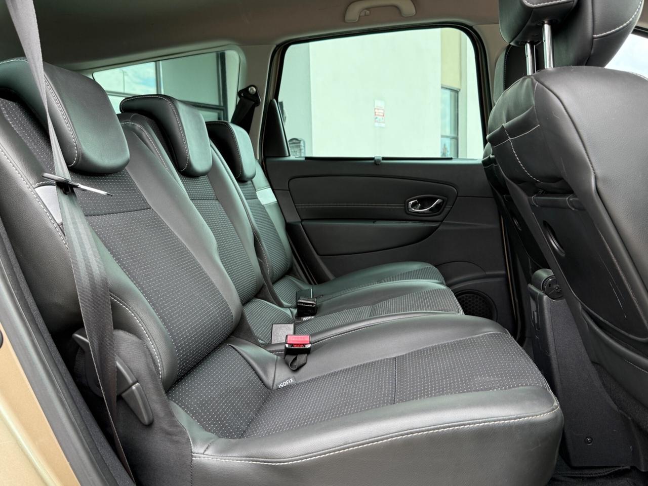 Renault Scenic XMod 1.5 dCi