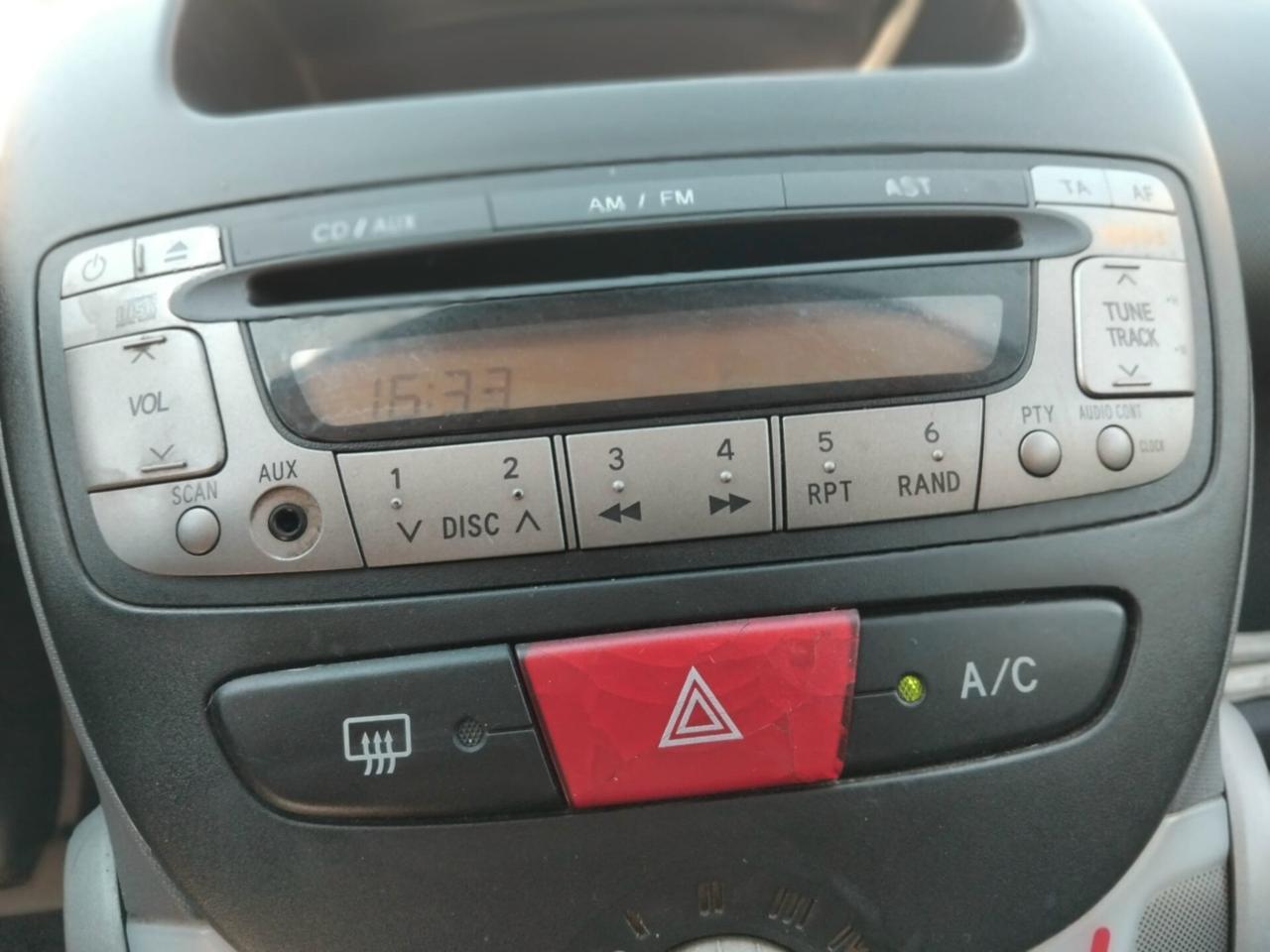 PEUGEOT 107 5 PORTE CLIMA GARANZIA 12 MESI