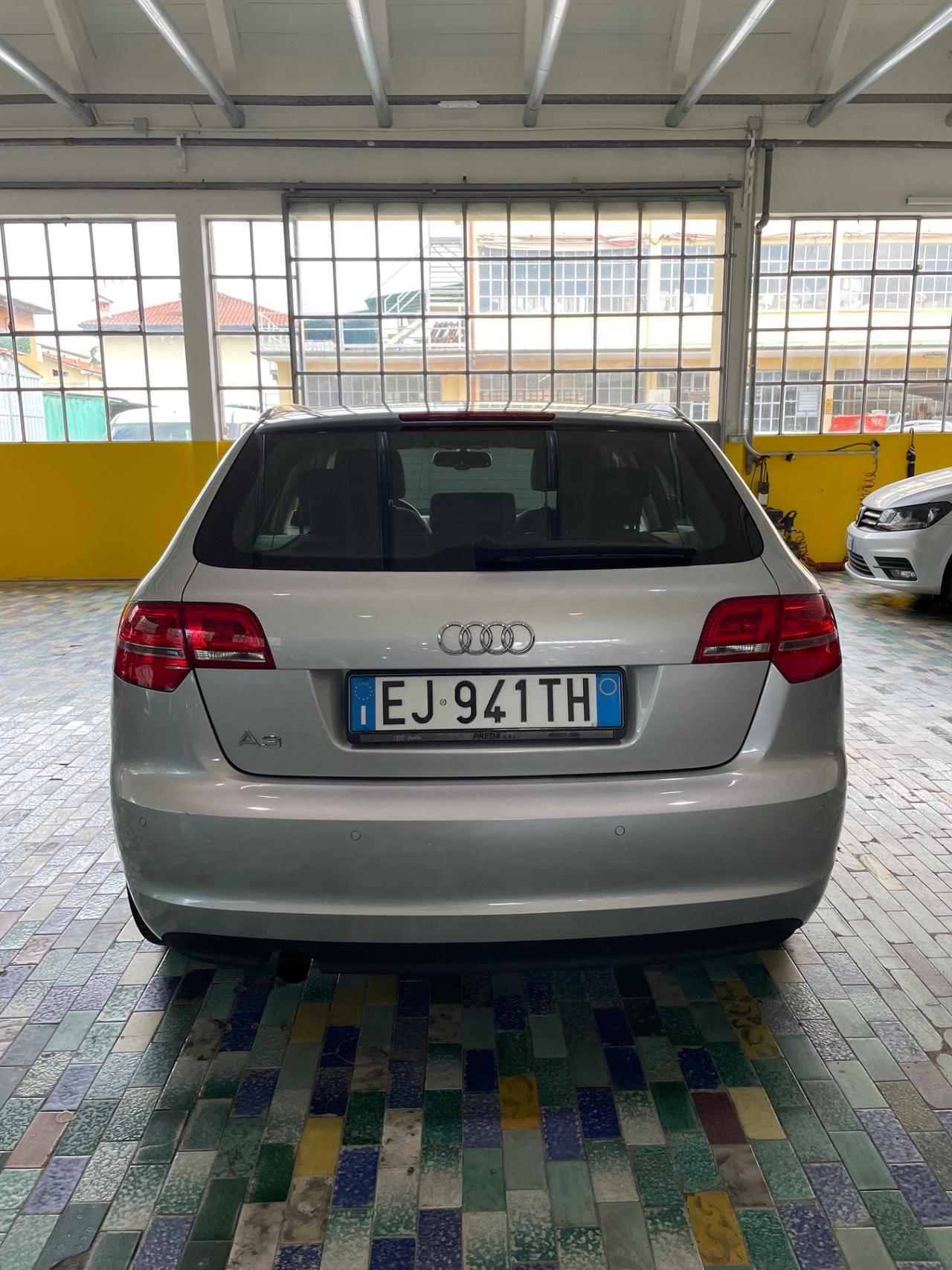 Audi A3 SPB 1.6 TDI 105 CV TAGLIANDI CERTIFICATI