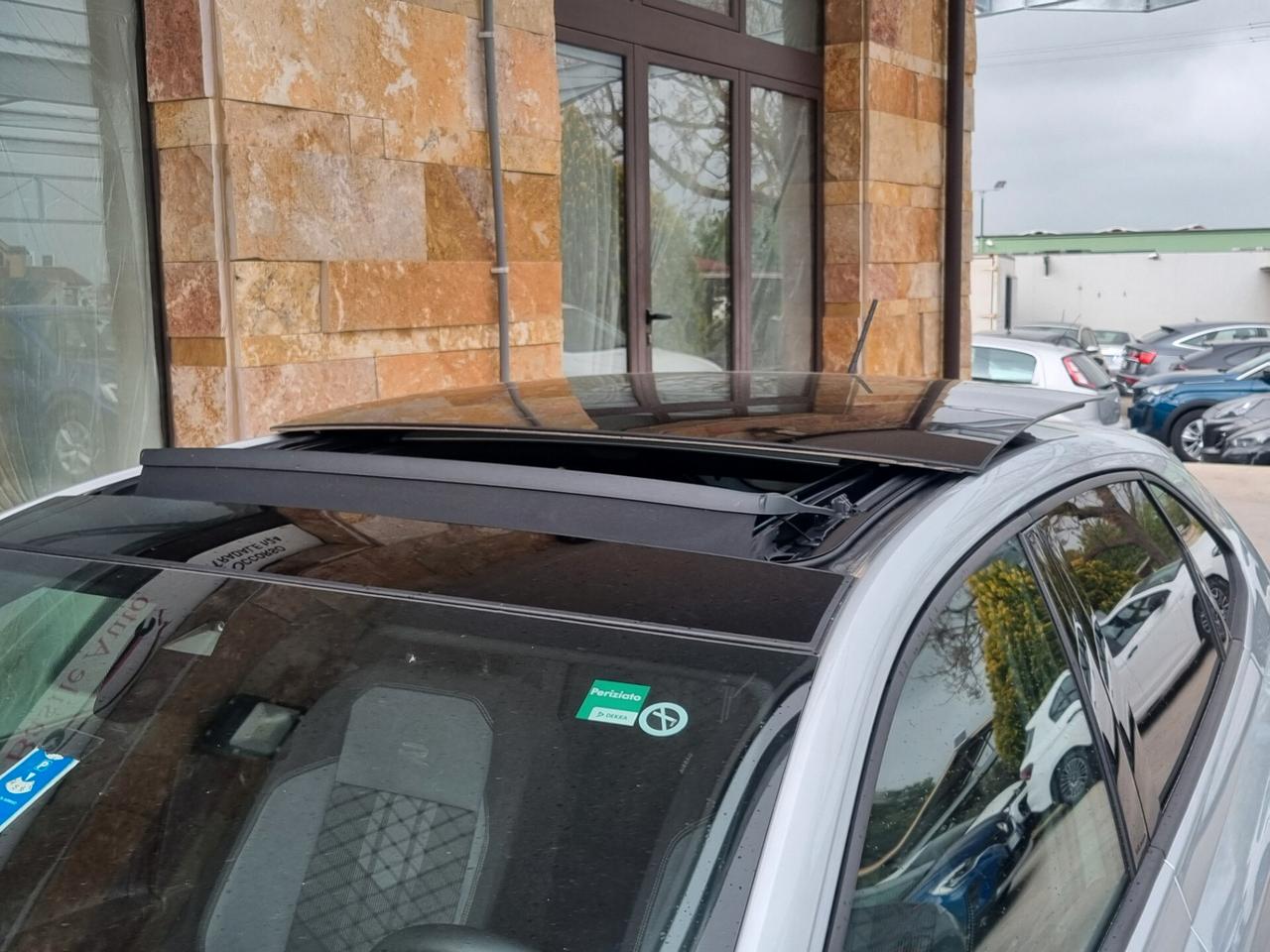 Volkswagen Taigo 1.0 TSI 115 CV R-Line