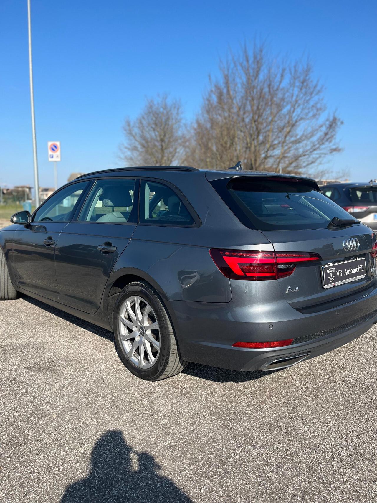 Audi A4 Avant 40 TDI quattro Prezzo x EXPORT